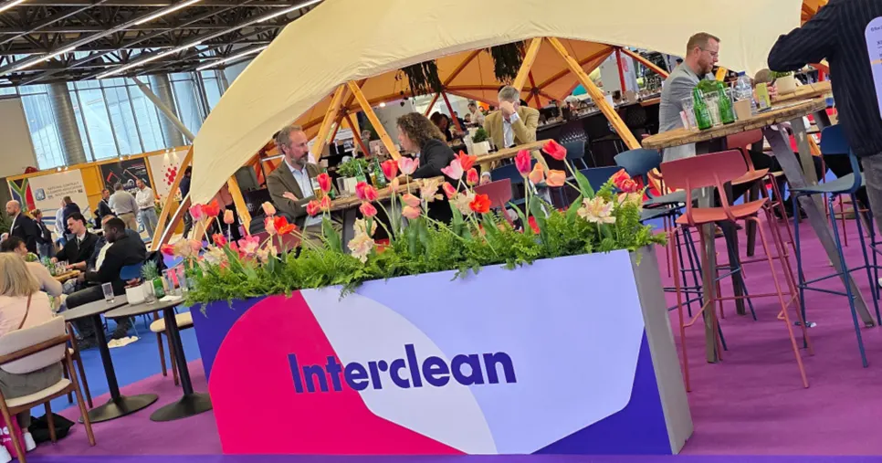 Fanion Interclean Amsterdam 2026 au salon international du nettoyage professionnel